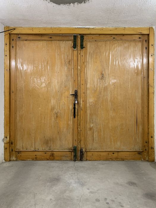 ГАРАЖНА ВРАТА  - 240х220 см