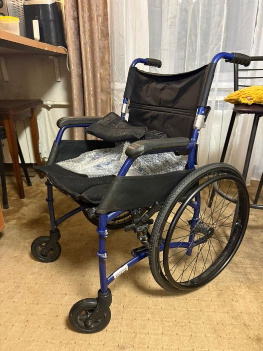 Инвалидная коляска