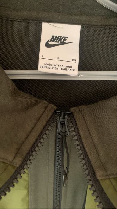 Продавам анцунг Nike в перфектно състояние