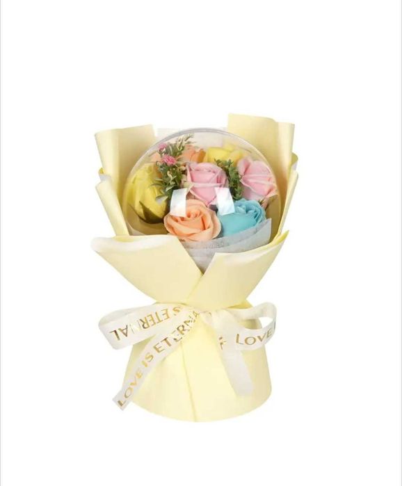 Букет от сапунени рози в ПВЦ сфера и подаръчна кутия