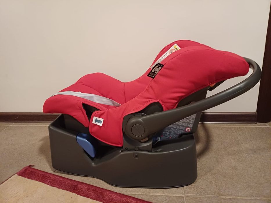 Продам автокресло детское "Inglezina"