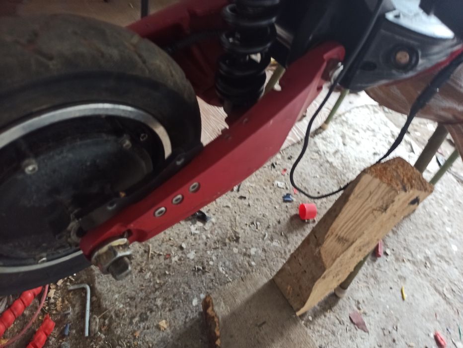 Продам электросамокат