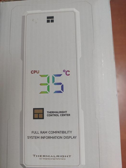 Cooler procesor cu afisaj temperatura Thermalright ca nou ,alb multiso