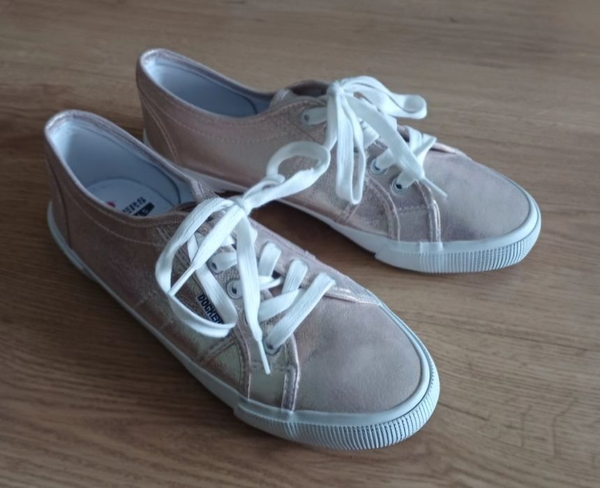 Обувки (токчета и сандали)