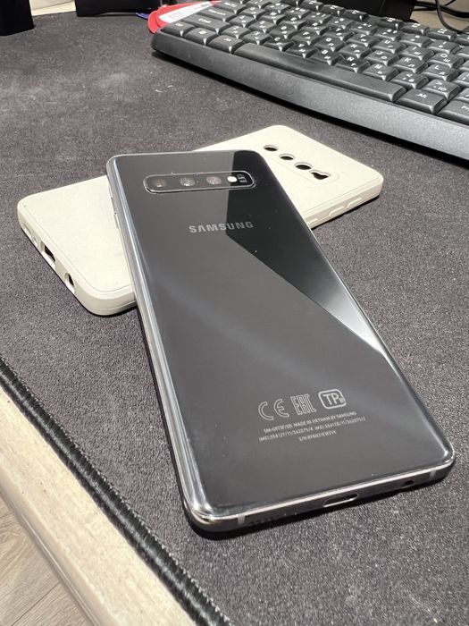 Samsung S 10 ………