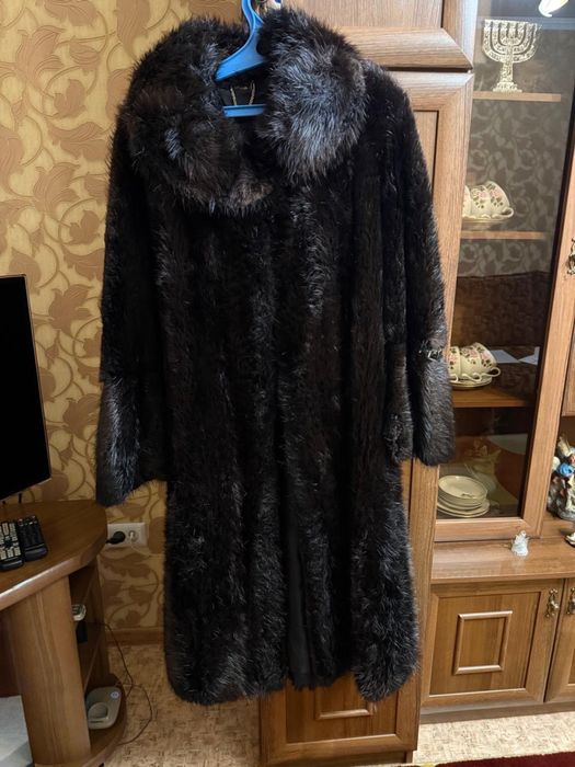 Продам бобровую шубу