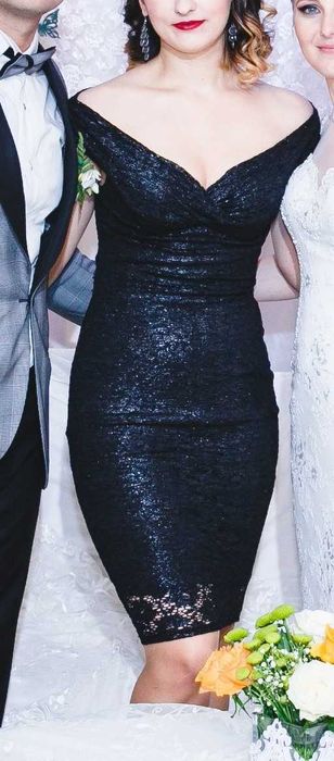 rochie neagra marimea  M / 38