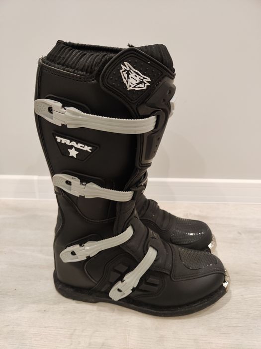 Кросови ботуши WULF 45 номер НОВИ !!!