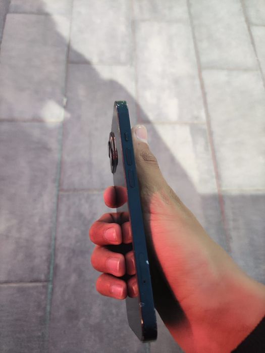 Продам айфон 13 iPhone 13