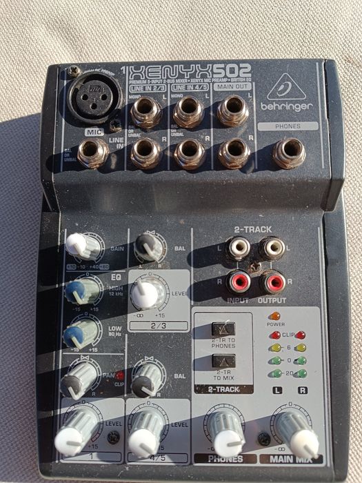 Mixer audio Behringer