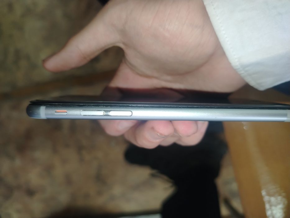 Айфон 6с в хорошем состоянии