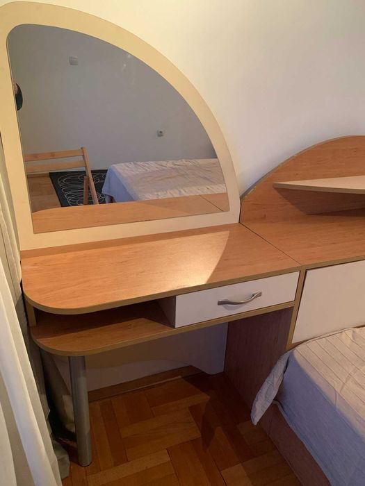 Продавам легло 160х200