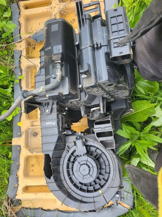 Продам элементы салона КИА Церато 2