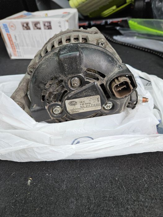 Алтернатор hundai ix35 2010 .