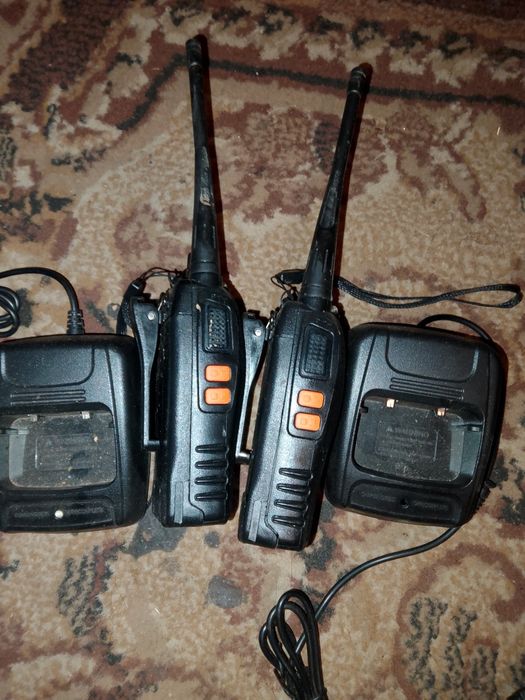 Продам рации 7000