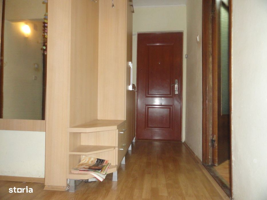 Apartament 4 camere, 2 bai. 2 balcoane, etaj 3 Micalaca - Miorita 93mp