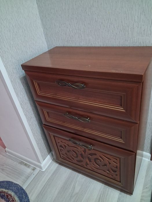 Продам комод небольшой