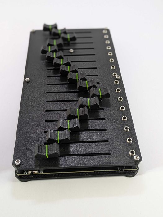 MIDI Controller / Faderbank 16x