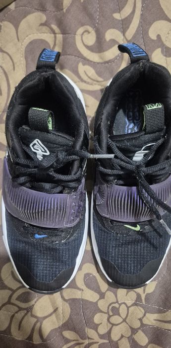 Маратонки и спорни обувки за момче