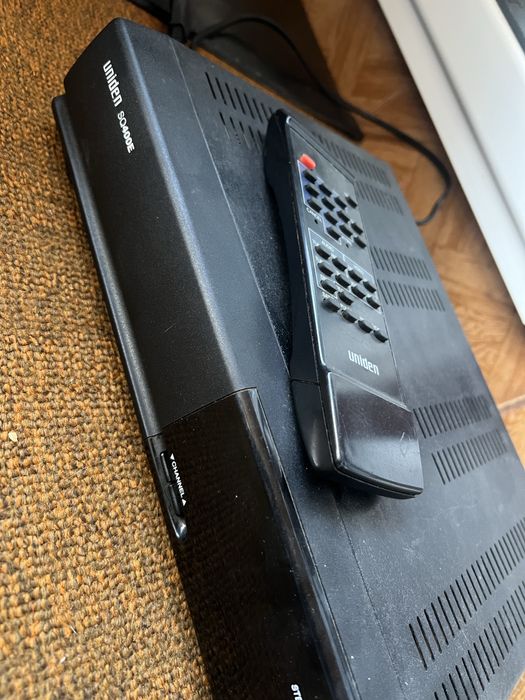 Аналогов Сателитен Приемник Uniden SQ400E