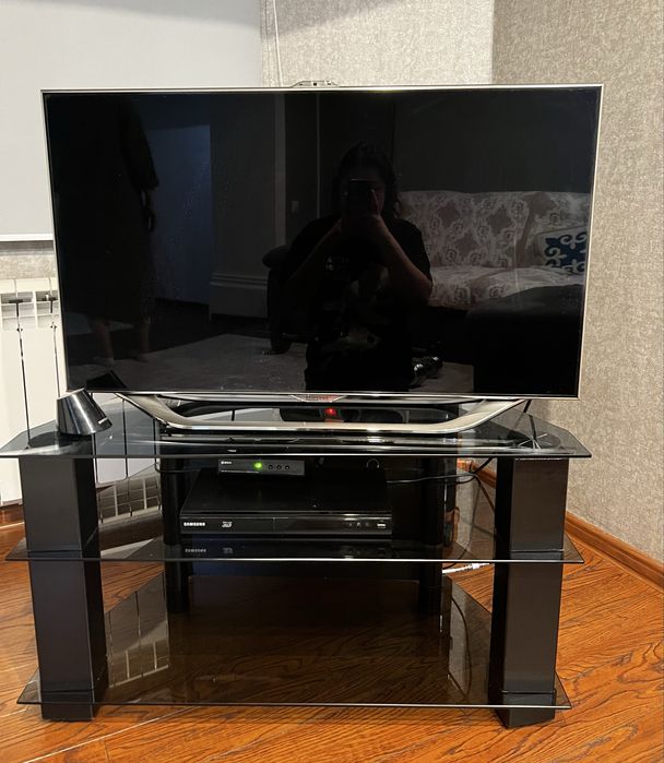 Телевизор Samsung UE40ES8007U