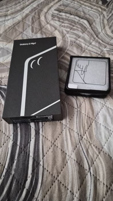 Samsung Z Flip 7.