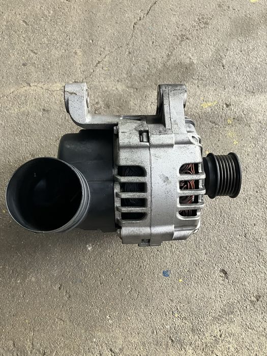Генератор  120 ампер bmw е46 е39 х5 х3 е38