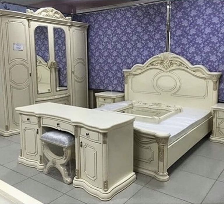 Срочно продам спальный гарнитур