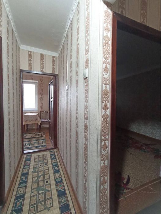 Прадаётся 1х 8микрарайоне вдоль дороги