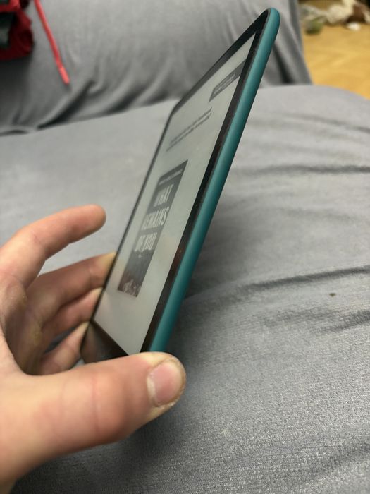 Kindle paperwhite amazon edition green