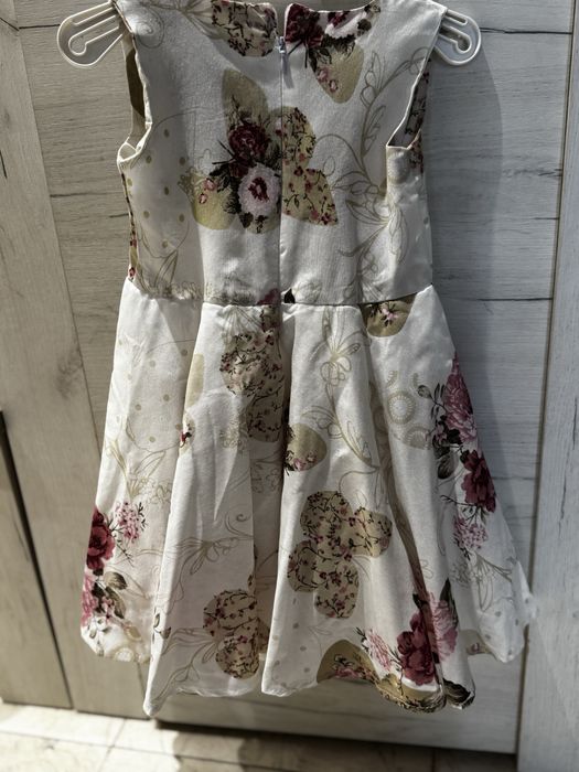 Рокля-Doniceta Нова