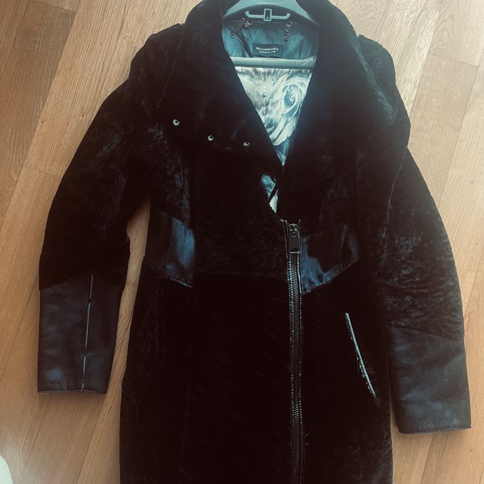 Blana naturala  culoarea neagra