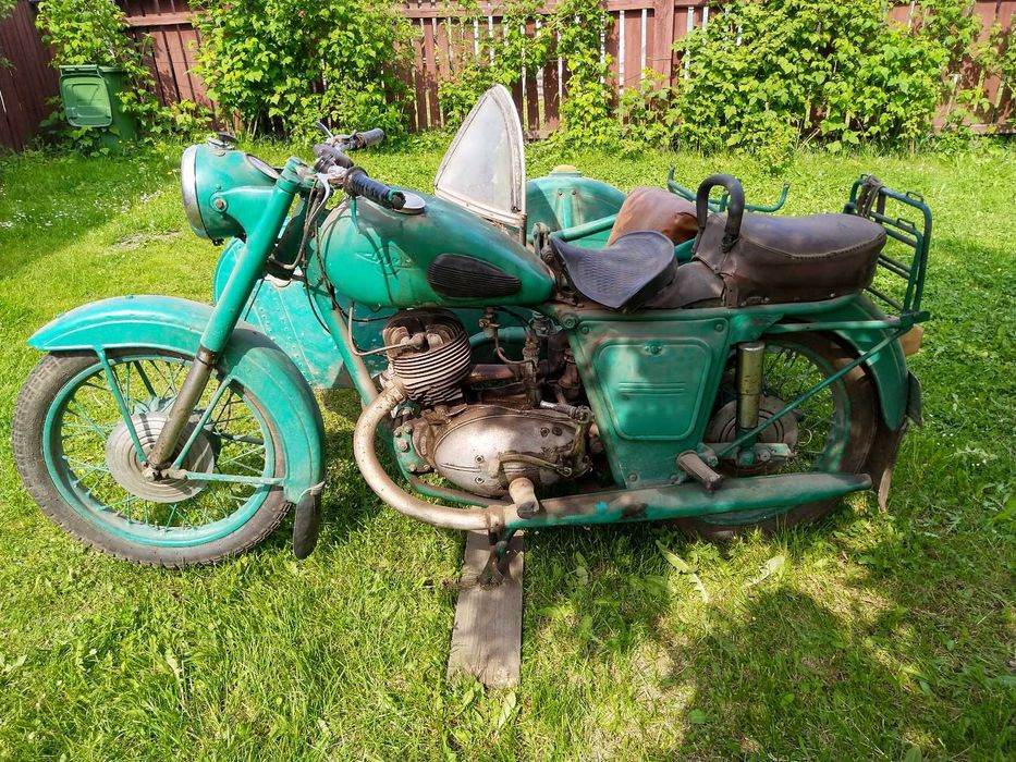 Motocicleta IJ an 1961