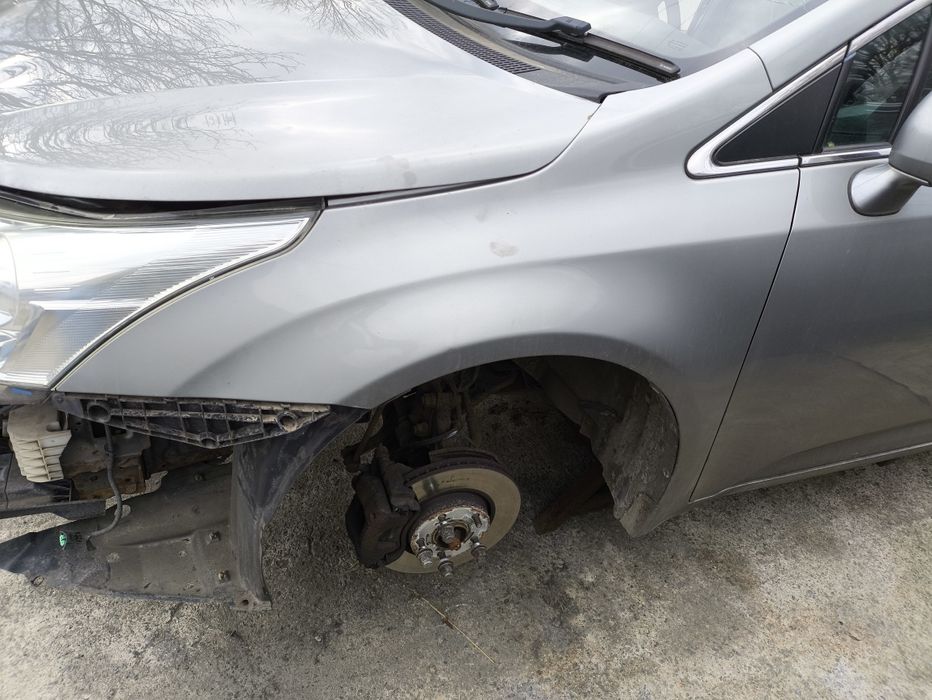 Калник за Toyota Avensis T27