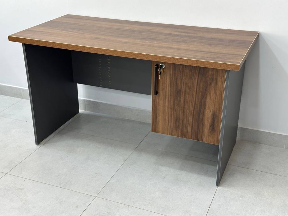 Стол однотумбовый створчатый