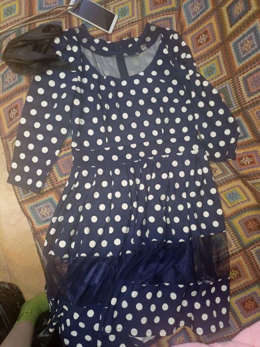 Платье женское в отличном состоянии