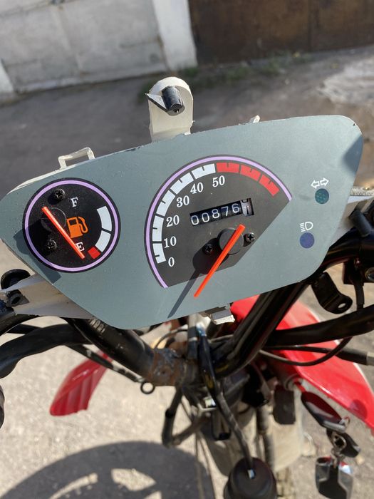 Скутер  80 кубов