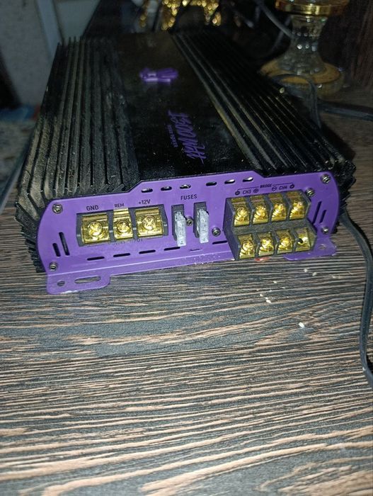 Usliter 4 kananl mono blok 1300 watt