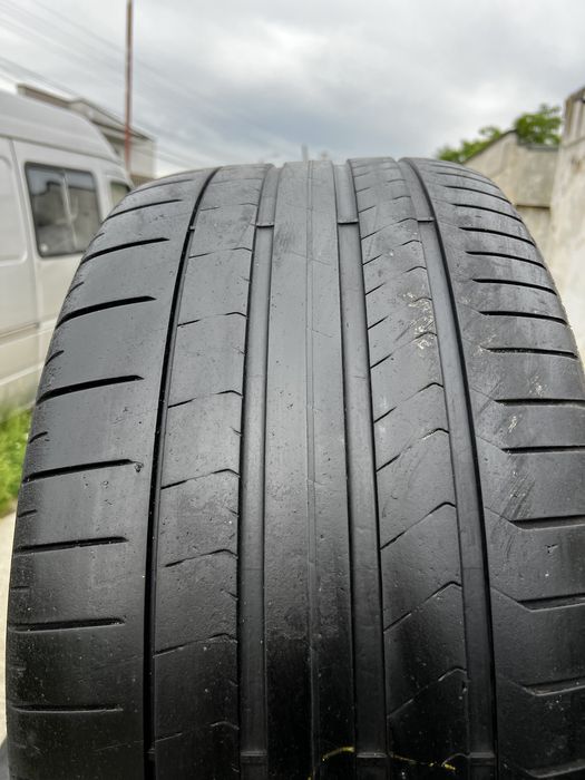 2 anvelope vara 315/40/21 + 275/45/21 , Pirelli !