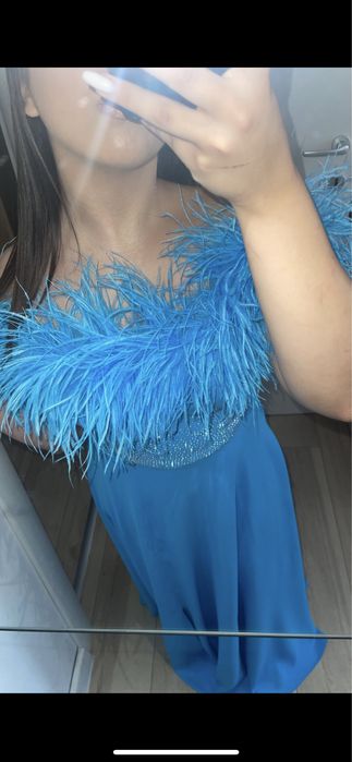 Rochie din pene si cristale