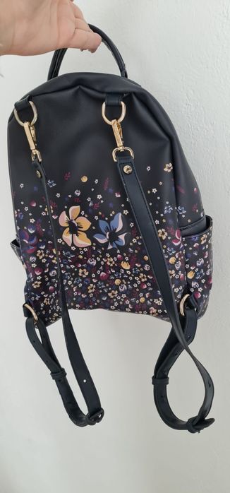 Чанти Axel в идеално състояние