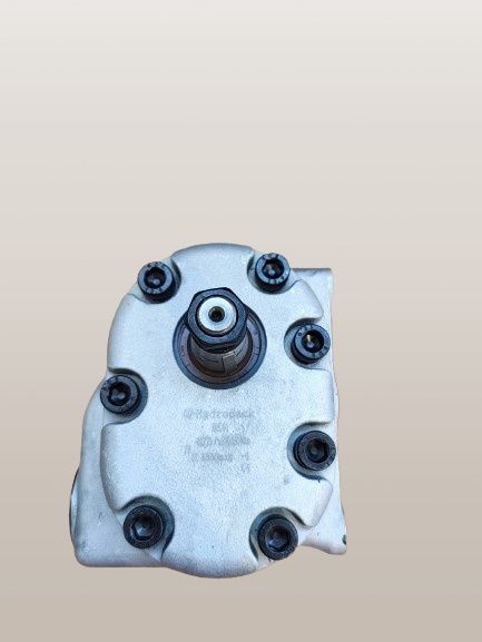 Pompa hidraulica pentru tractor u650