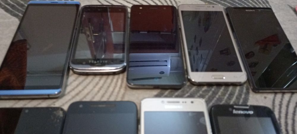 Telefoane diferite modele