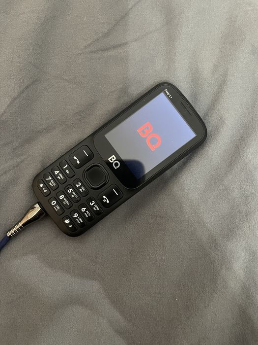 Bq step L+ кнопаяный телефон
