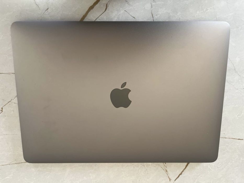 продам макбук macbook pro 13 m1