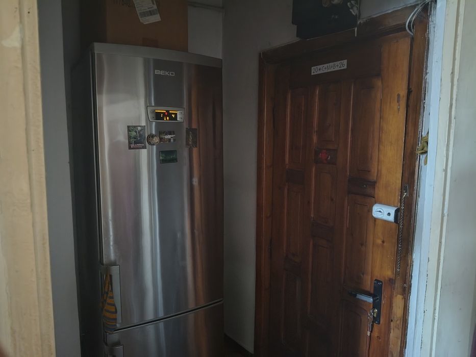 Garsoniera 24mp. cu balcon, centrala, baie, hol si bucatarie