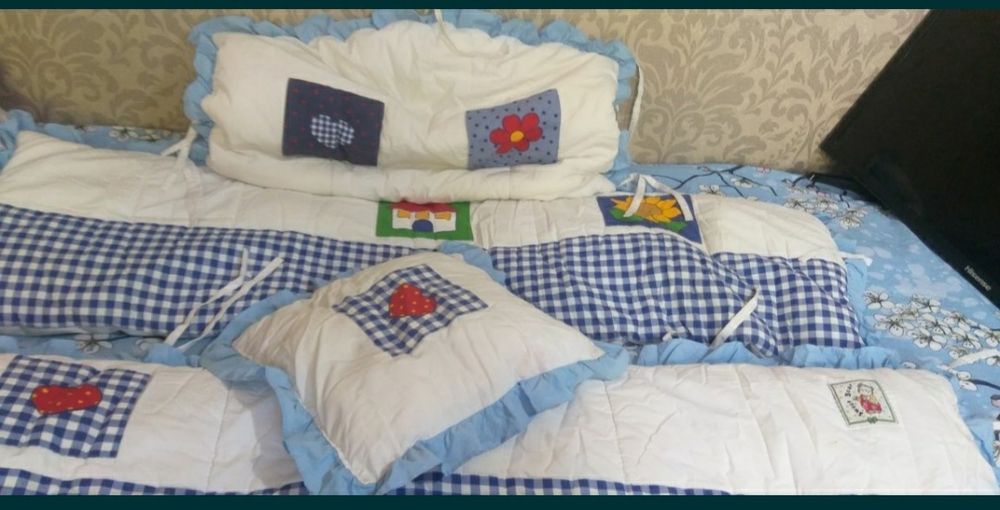 Бортики 40 тыс в кроватку ручная работа синтепон