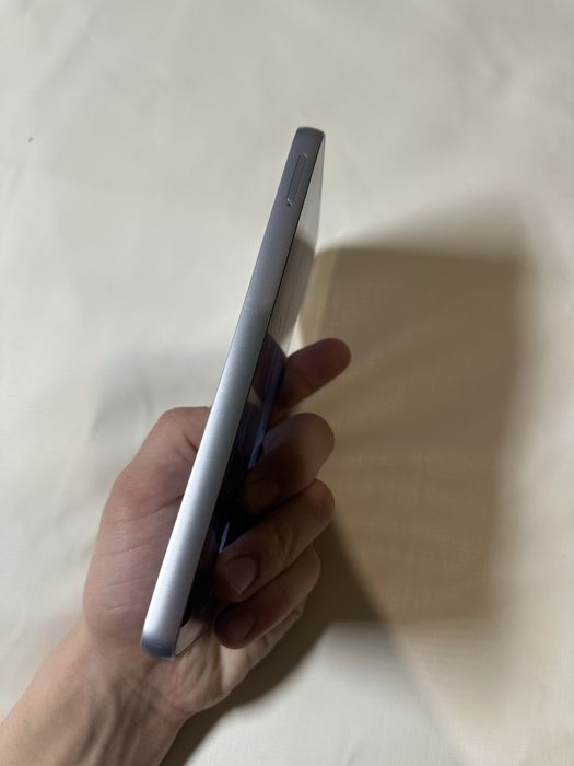 Продаю телефон Samsung A05 64 гб