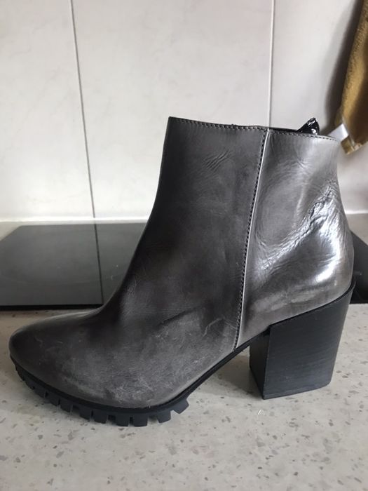 Елегантни боти на италианската марка Vic