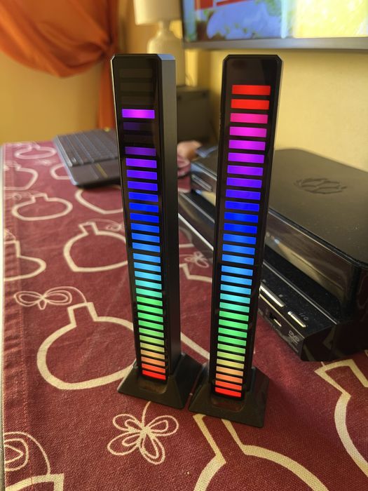 Coloane luminoase sensibile la zgomot muzica